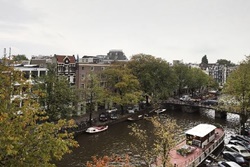 Canal Apartment in the heart of Amsterdam, pet friendly vacation rental in amsterdam, dogs allowed amsterdam vacation rental