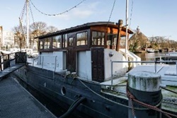 Waterfront Houseboat, pet friendly vacation rental in amsterdam, dogs allowed amsterdam vacation rental